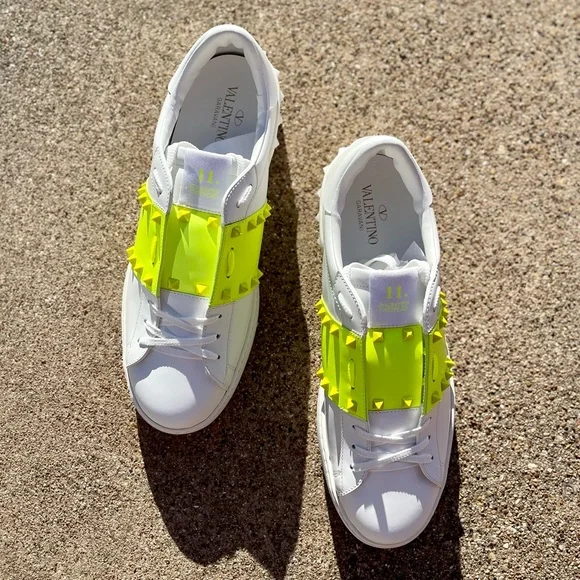 Valentino Garavani Men's White Rockstud Leather Sneaker - Picture 4 of 5